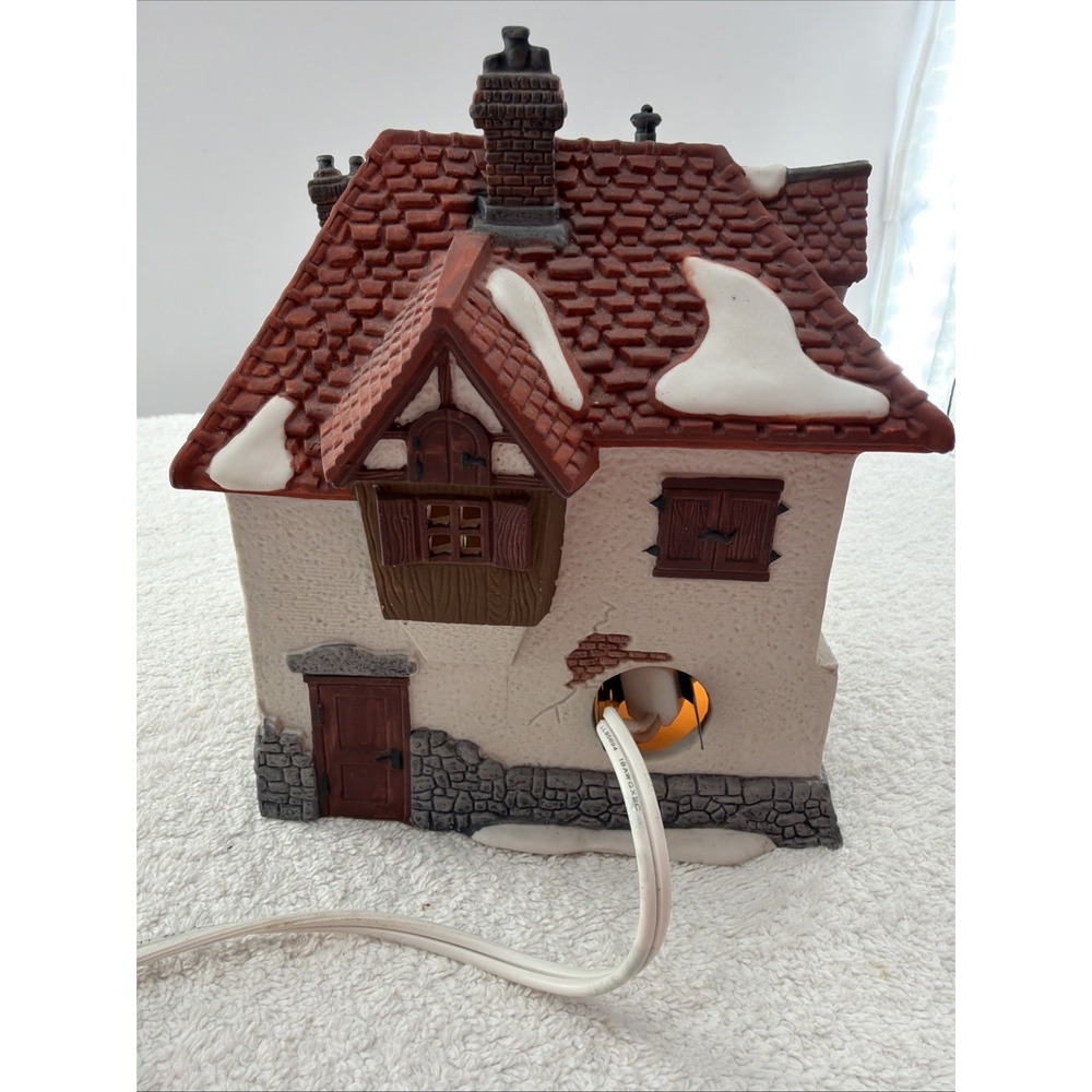 Dept 56 Dickens Village Mr. Wickfield Solicitor No Box but Working Light - Picture 4 of 7